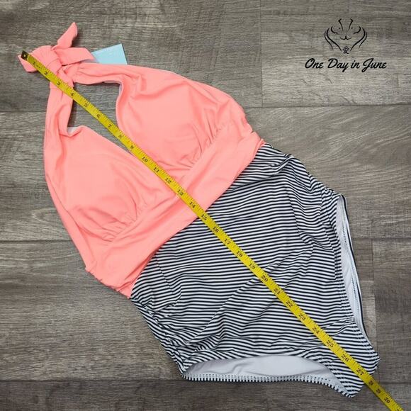 Summer Mae Halter One Piece Swimsuit Size S - Picture 4 of 5